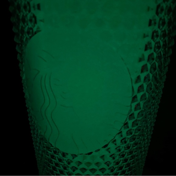 NWT Starbucks Crystal Clear Silver Glow In Dark Studded Bling 24oz Venti - Picture 4 of 9